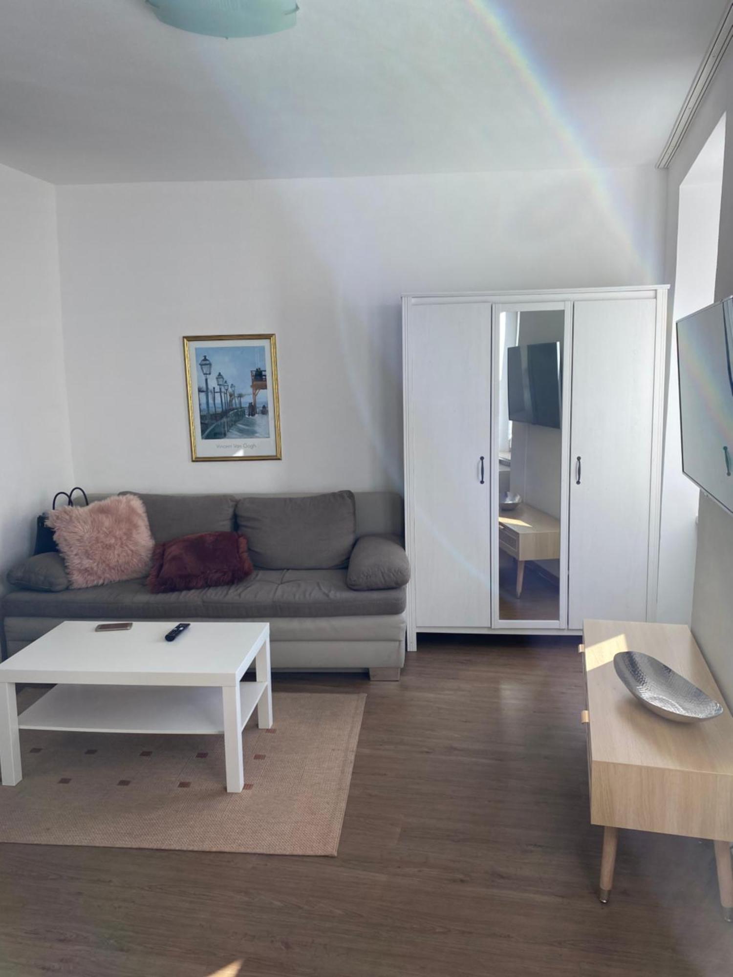 Ferienwohnung Zentral An Der Moselpromenade Zell Exterior foto